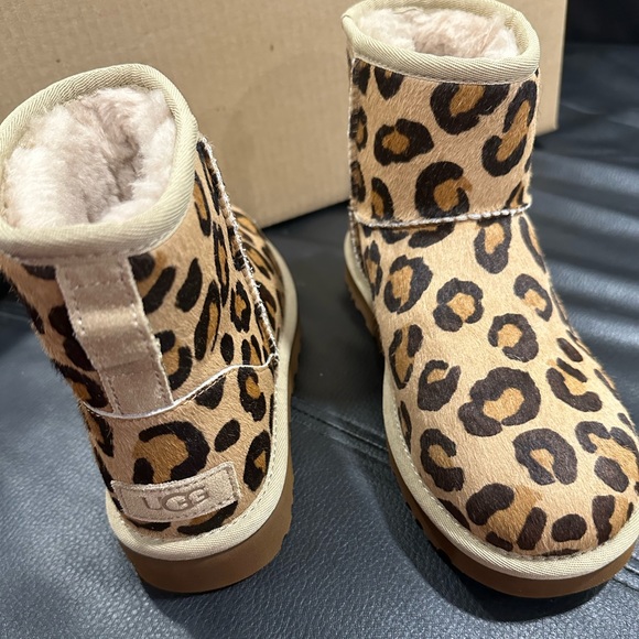 UGG Shoes - UGG Women's Leopard Print Genuine Calf Hair Classic Boot brand new